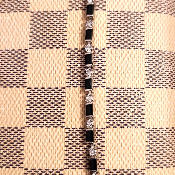 Black & Silver Bracelet with an extra link. Shines Bright Like a Diamond - Picture 2 of 3